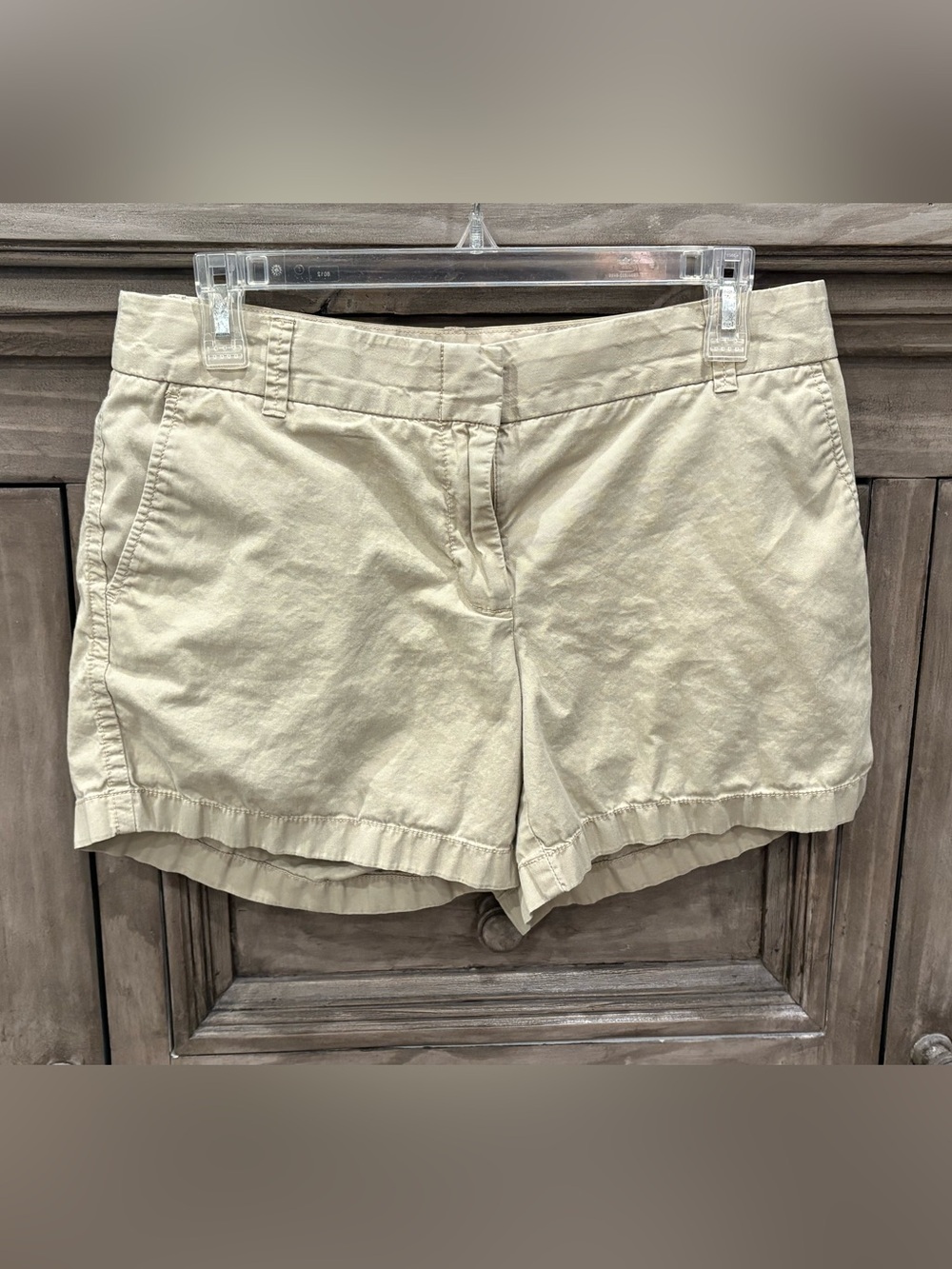 EUC Women’s J. CREW Khaki Casual Cotton Broken In Shorts (8)